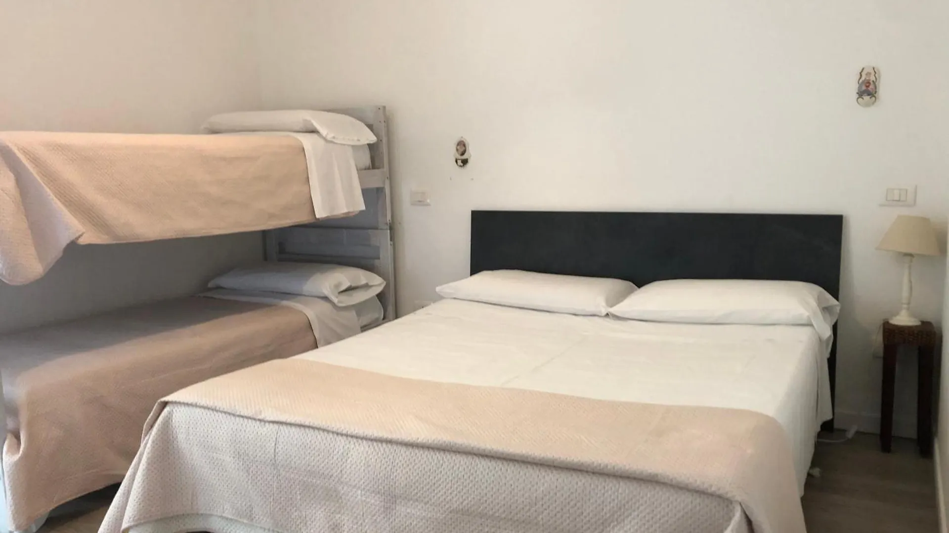 B&B Xenia Mongiove Bed & Breakfast