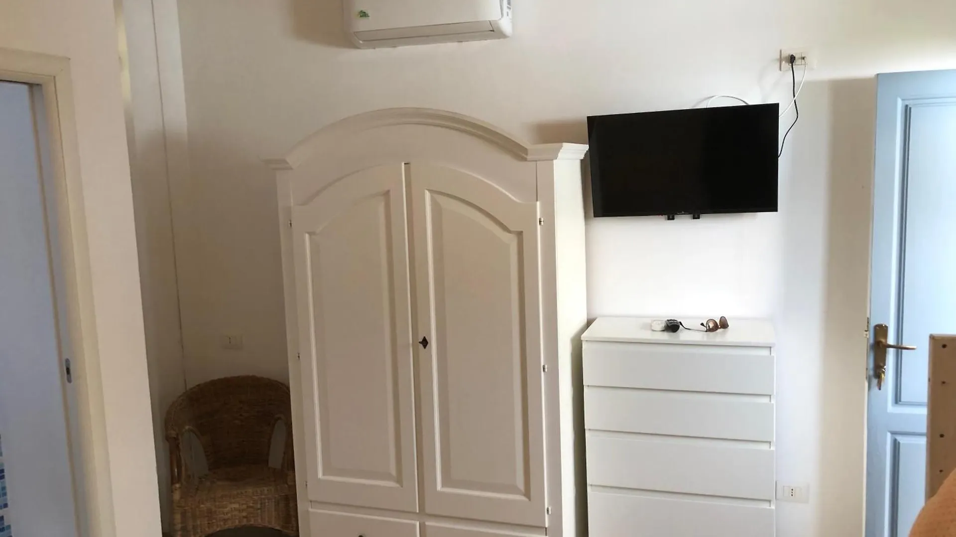 B&B Xenia Mongiove Italia
