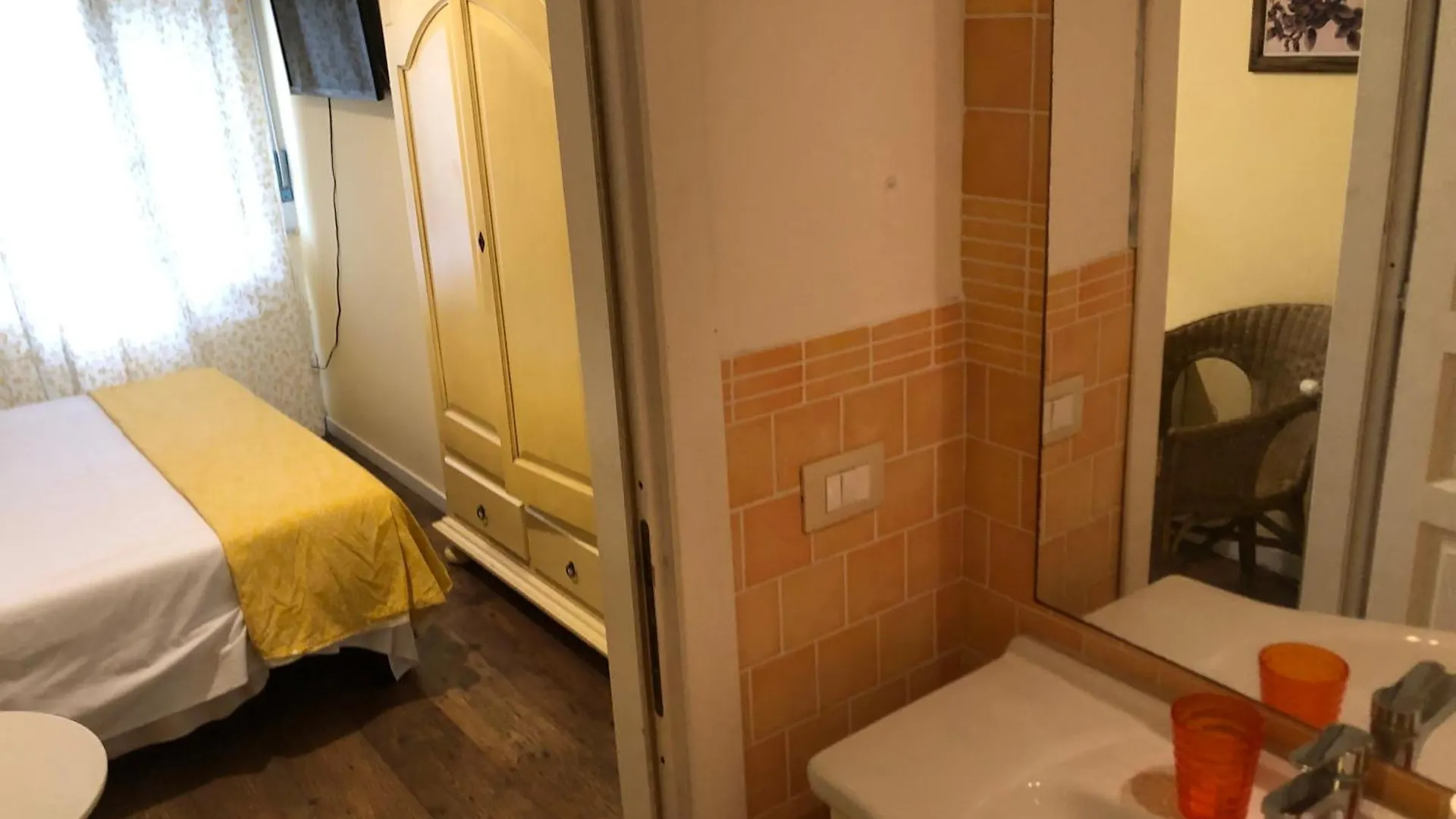 B&B Xenia Mongiove Bed & Breakfast